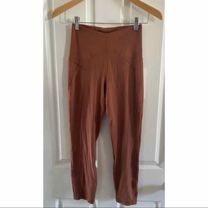 lululemon Unlimit HR Crop 23” *keyhole